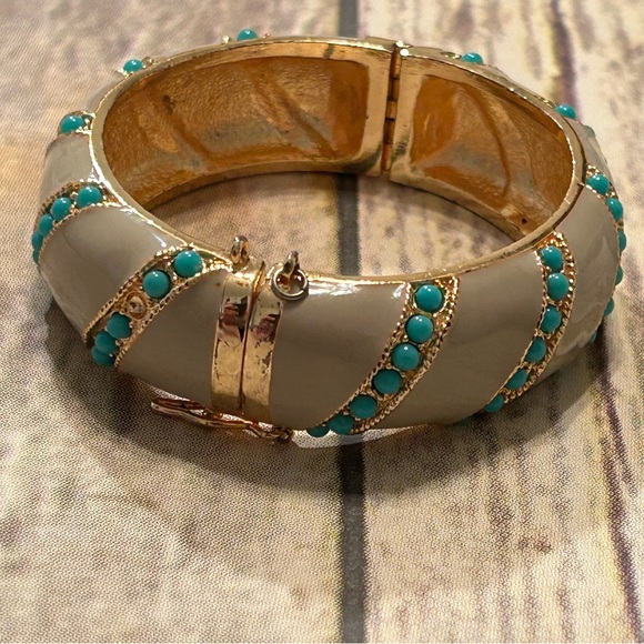 J.Crew Bracelet. Gold Silver and Blue. Magnetic Clasps. - Picture 3 of 11